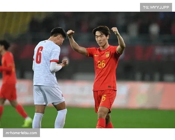 毛伟杰完爆杨希坐镇后防 英博爆冷零封卫冕冠军